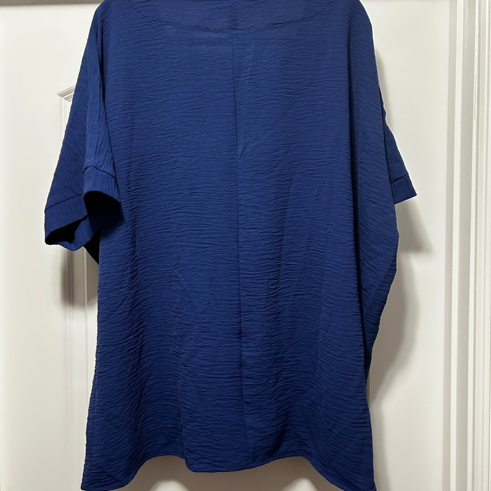 Zenana 2x blue tunic. V neck. Never worn